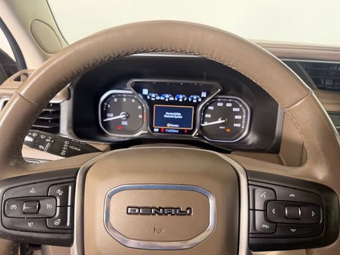 Used 2021 GMC Yukon Denali w/ Denali Premium Package AWD/4WD image 30