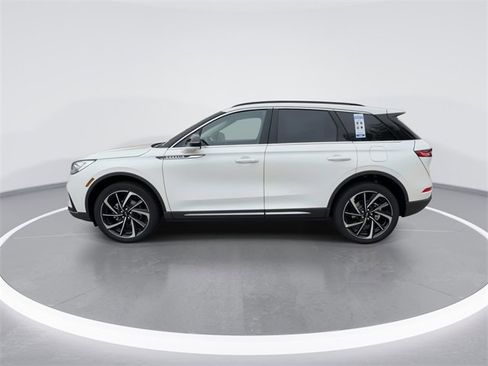 New 2026 Lincoln Corsair Reserve image 5