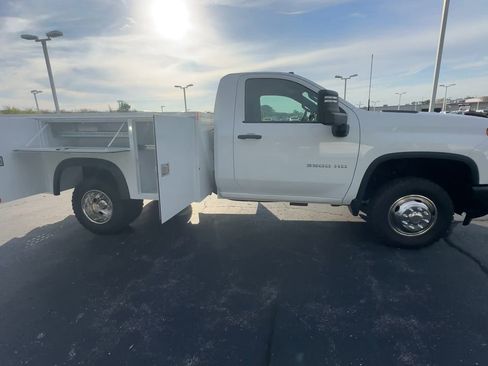 Used 2022 Chevrolet Silverado 3500 W/T w/ WT Convenience Package image 9