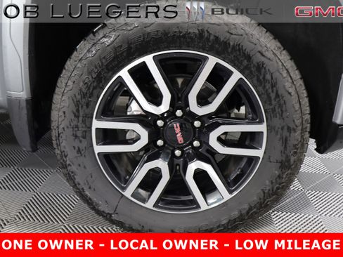 Certified 2025 GMC Sierra 1500 AT4 w/ AT4 Premium Package image 3
