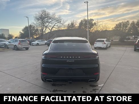 Used 2024 Porsche Cayenne Coupe image 6