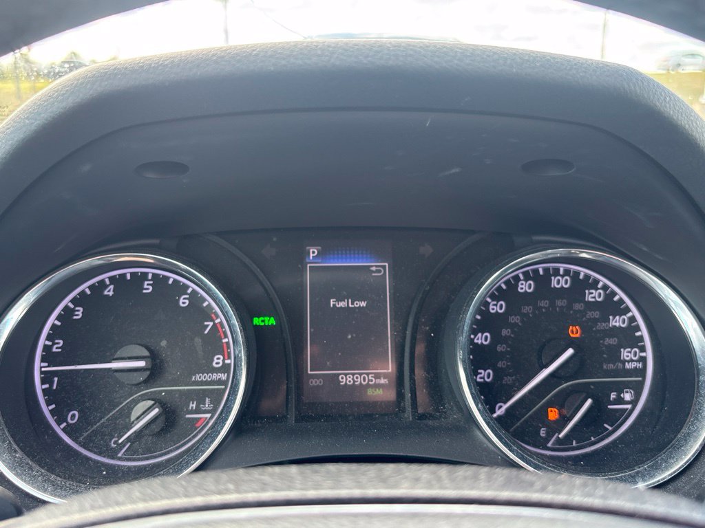 Used 2020 Toyota Camry SE w/ Convenience Package FWD image 5