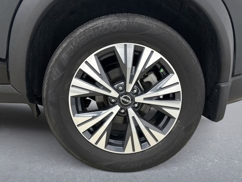 Used 2022 Nissan Rogue SV w/ SV Premium Package image 21