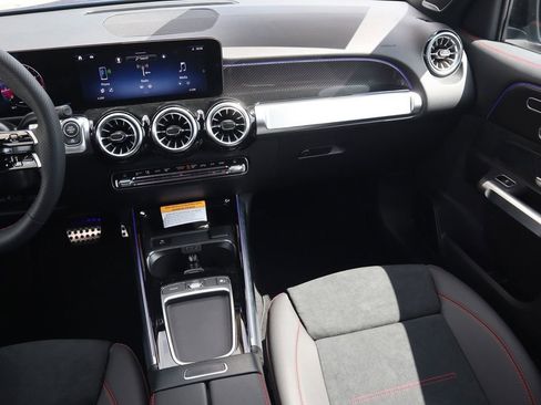 Certified 2024 Mercedes-Benz GLB 250 GLB 250 image 11