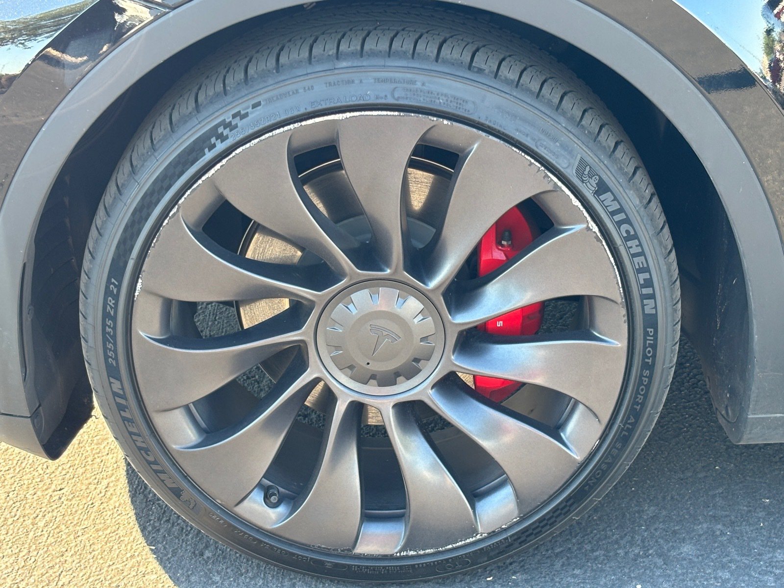 Used 2023 Tesla Model Y Performance AWD/4WD image 10