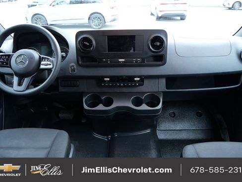 Used 2024 Mercedes-Benz Sprinter 2500 image 18