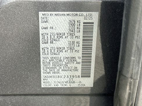 Used 2025 Nissan Pathfinder SL AWD/4WD image 12