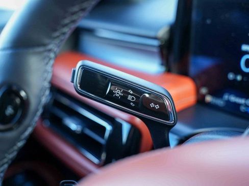 Used 2025 Lincoln Aviator Reserve w/ Jet Appearance Package image 36