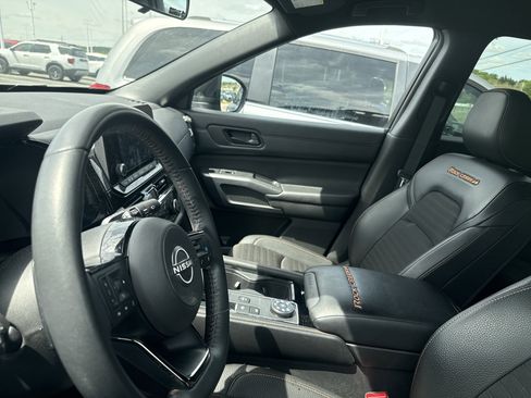 Used 2023 Nissan Pathfinder Rock Creek AWD/4WD image 9