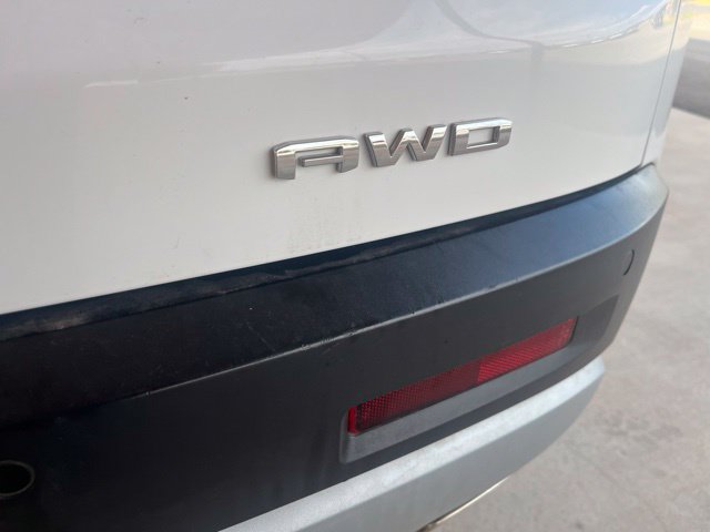 Used 2023 GMC Acadia SLT AWD/4WD image 6