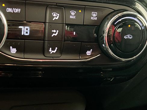 Used 2024 Chevrolet Trax RS w/ Driver Confidence Package image 19