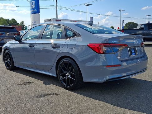Used 2024 Honda Civic Sport image 6