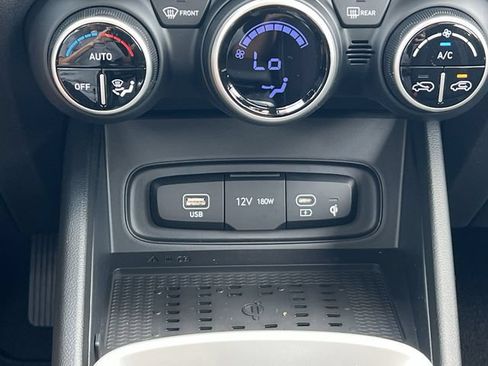 New 2026 Hyundai Venue SEL FWD image 17