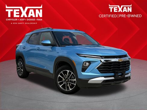 Used 2025 Chevrolet TrailBlazer LT AWD/4WD image 1