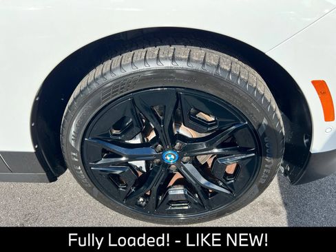 Used 2024 BMW iX xDrive50 w/ Convenience Package AWD/4WD image 10