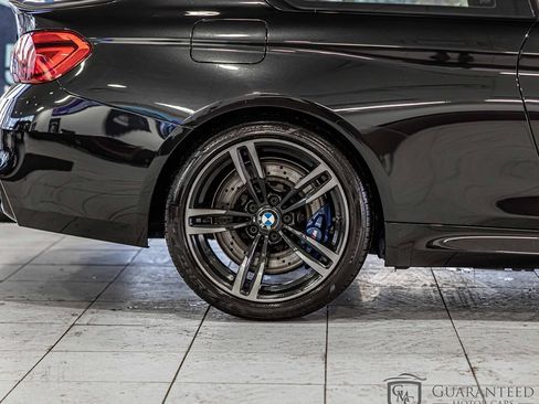 Used 2018 BMW M4 Coupe w/ Executive Package RWD image 11