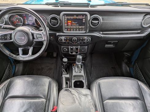 Used 2019 Jeep Wrangler Unlimited Sahara image 16