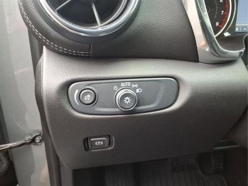 Certified 2025 Chevrolet Blazer LT image 13