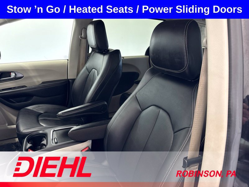 Used 2024 Chrysler Pacifica Touring-L FWD image 23