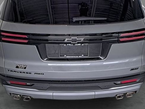 New 2026 Chevrolet Traverse Z71 w/ Driver Confidence Package AWD/4WD image 12