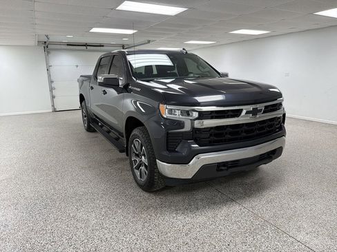 Used 2024 Chevrolet Silverado 1500 LT image 2