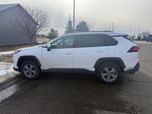 Used 2025 Toyota RAV4 XLE image 2