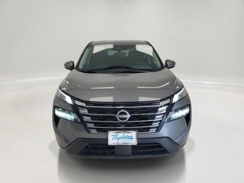 Used 2025 Nissan Rogue SV AWD/4WD image 2