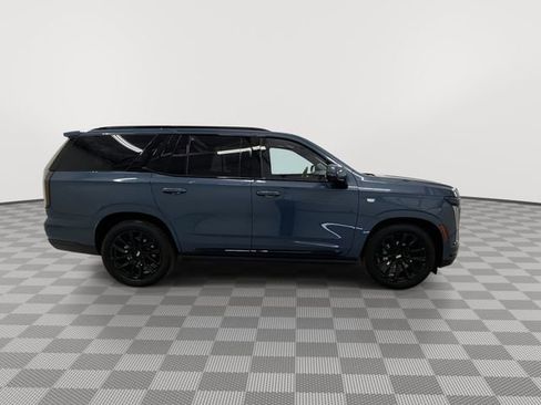 Used 2025 Cadillac Escalade Sport Platinum AWD/4WD image 12