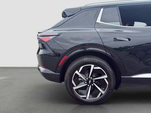 Used 2024 Chevrolet Blazer EV LT AWD/4WD image 23