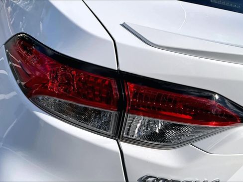 Used 2024 Toyota Corolla SE w/ SE Premium Package FWD image 29
