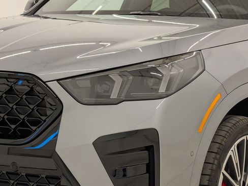 New 2026 BMW X2 xDrive28i w/ Technology Package AWD/4WD image 11