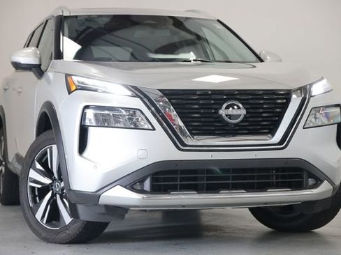 Used 2022 Nissan Rogue Platinum w/ Head-Up Display Package AWD/4WD image 1
