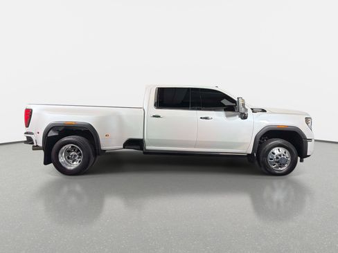 Used 2025 GMC Sierra 3500 Denali Ultimate AWD/4WD image 2