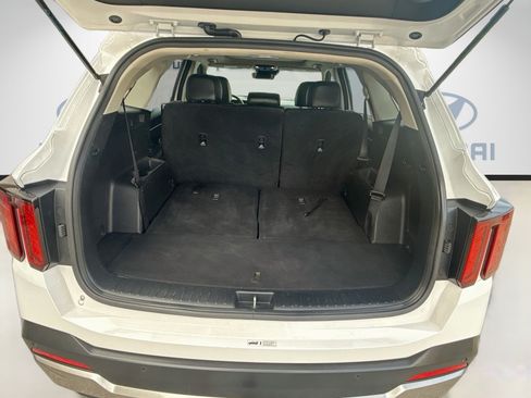 Used 2024 Kia Sorento S w/ Panoramic Sunroof Package FWD image 24