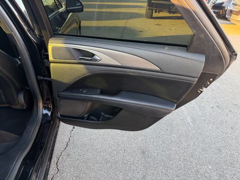 Used 2017 Lincoln MKZ Premiere image 24