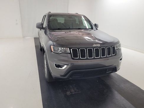 Used 2020 Jeep Grand Cherokee Laredo w/ Security & Convenience Group AWD/4WD image 14