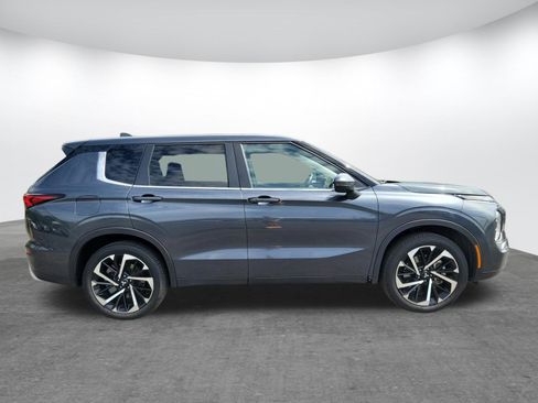 Used 2024 Mitsubishi Outlander SE AWD/4WD image 25