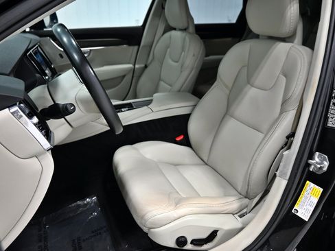 Used 2018 Volvo V90 T6 Cross Country w/ Convenience Package AWD/4WD image 6