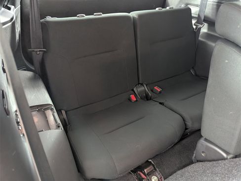 Used 2022 Mitsubishi Outlander ES image 34