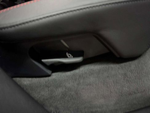 Used 2019 Lamborghini Urus image 64