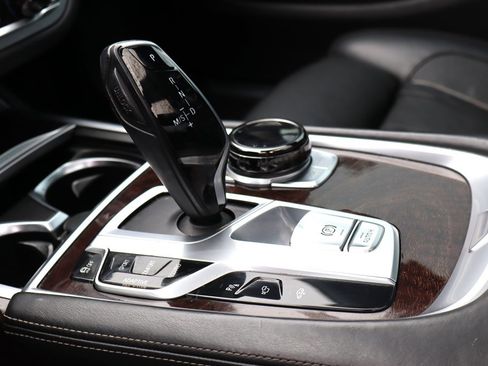 Used 2016 BMW 750i xDrive AWD/4WD image 43