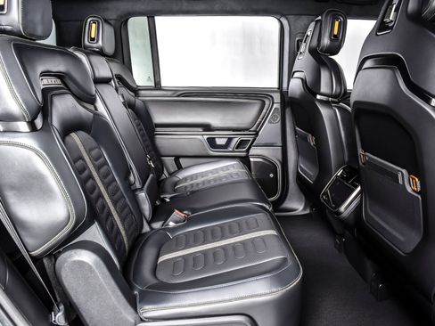 Used 2024 Rivian R1S Adventure AWD/4WD image 21