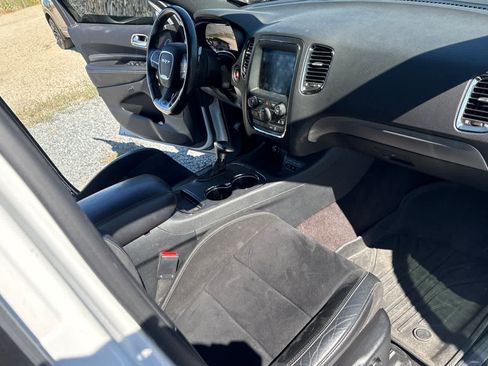 Used 2018 Dodge Durango SRT w/ Technology Group AWD/4WD image 18