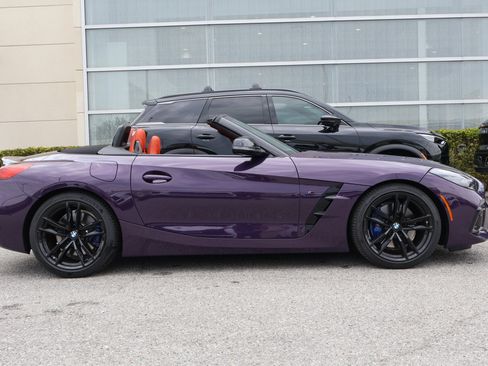 Used 2024 BMW Z4 M40i w/ Premium Package image 11