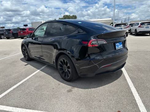 Used 2021 Tesla Model Y Long Range AWD/4WD image 3