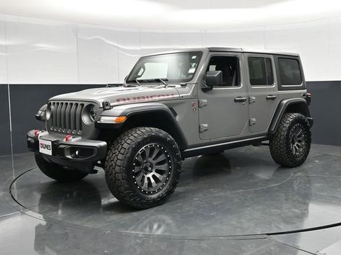 Used 2019 Jeep Wrangler Unlimited Rubicon w/ LED Lighting Group AWD/4WD image 3