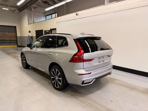 Used 2023 Volvo XC60 B5 Plus w/ Climate Package image 3