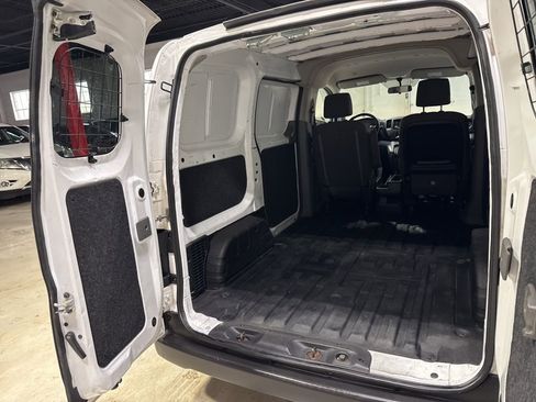 Used 2019 Nissan NV200 S FWD image 31
