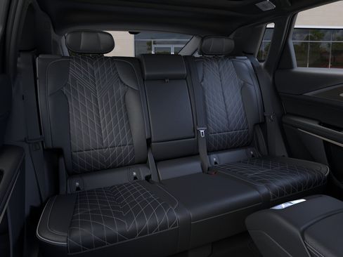 New 2026 Cadillac Lyriq V AWD/4WD image 17