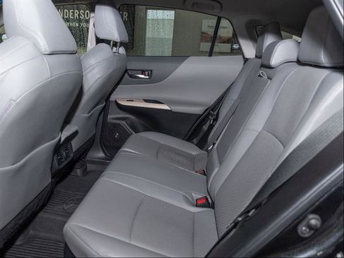 Used 2021 Toyota Venza XLE w/ Softex Package image 17